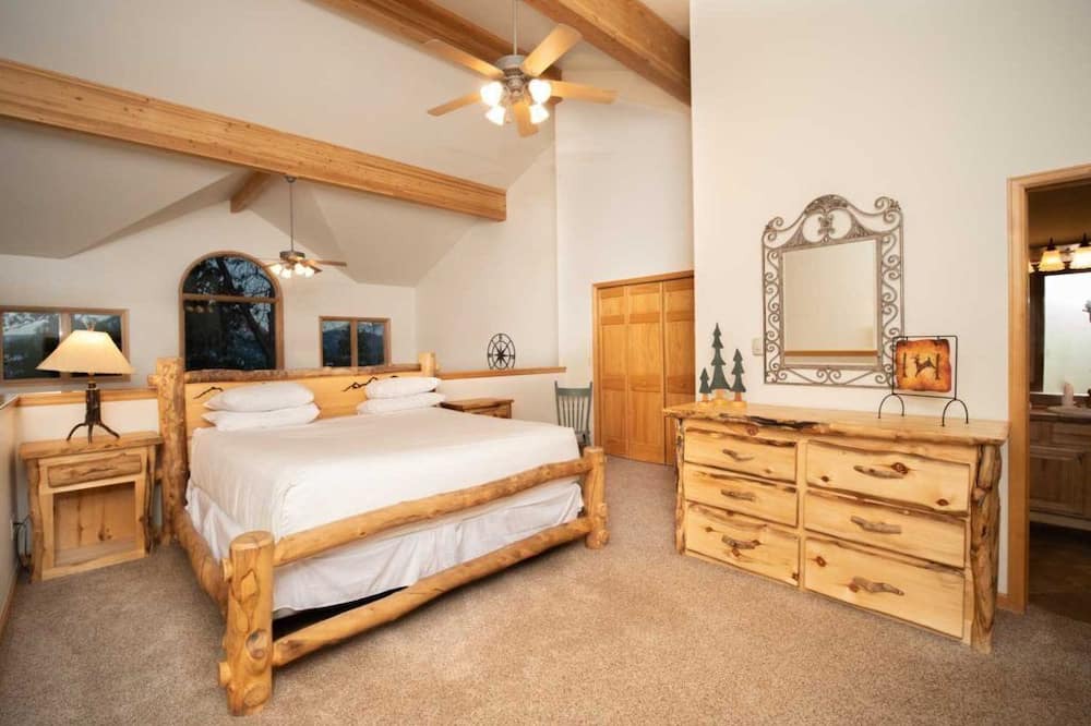Photo of Bedroom in Stanley Hills