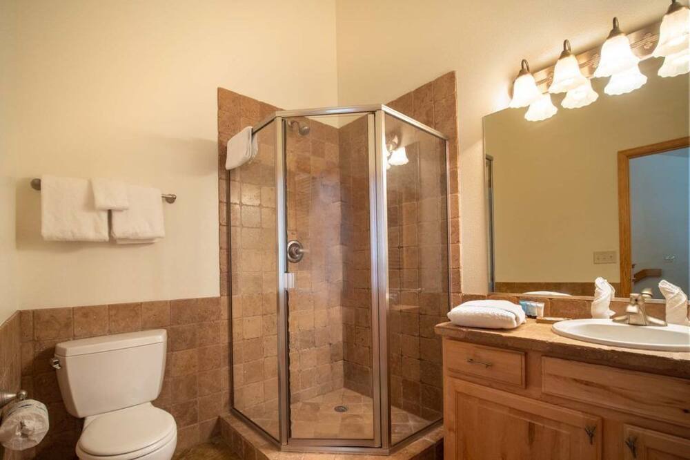 Photo of Bathroom in Stanley Hills