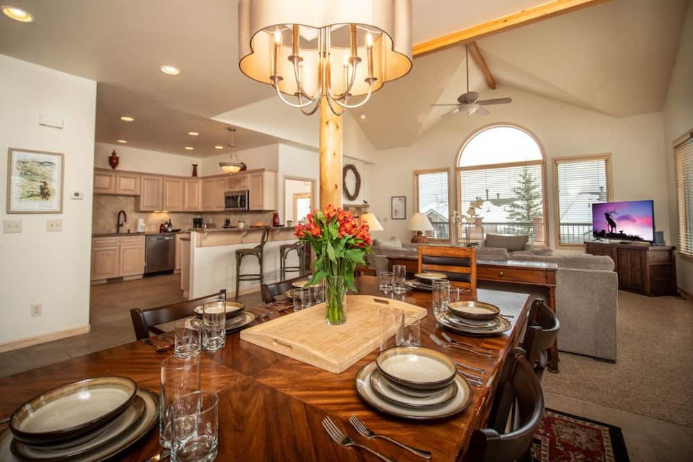 Photo of Kitchen in Stanley Hills