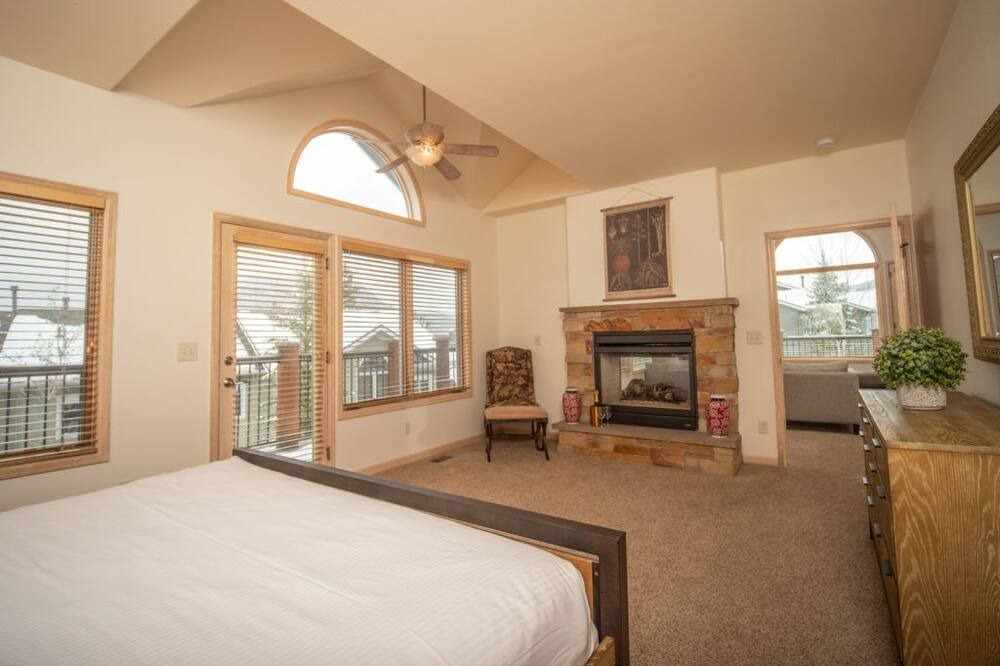 Photo of Bedroom in Stanley Hills