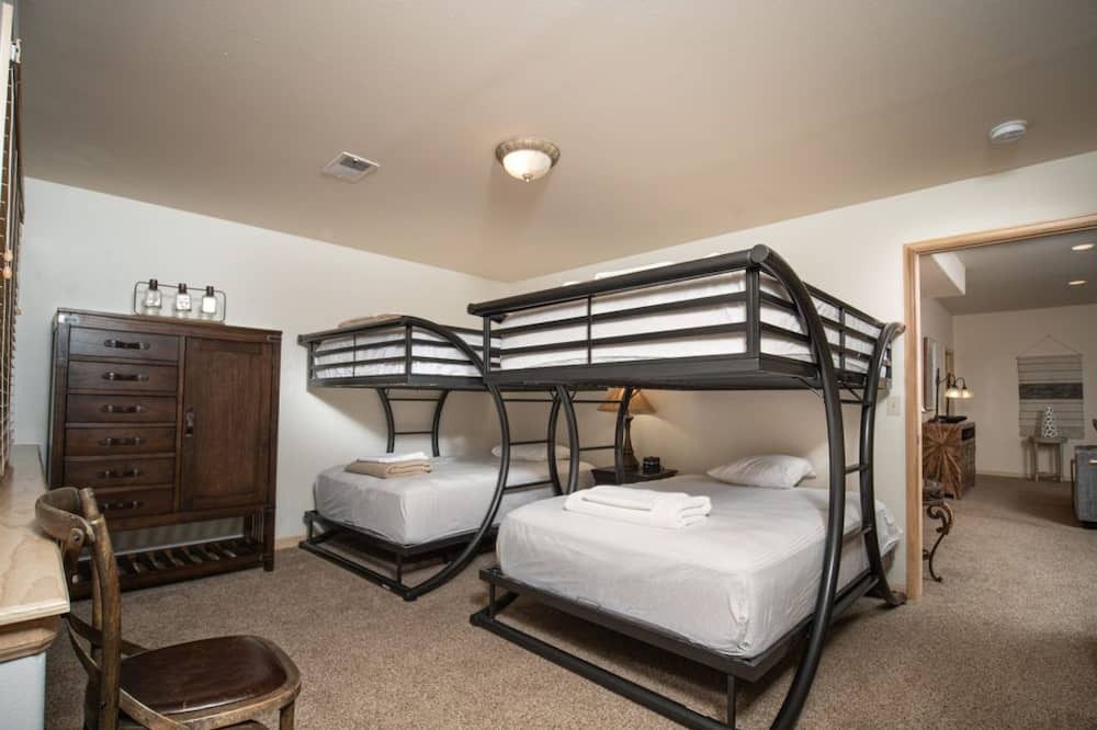 Photo of Bedroom in Stanley Hills