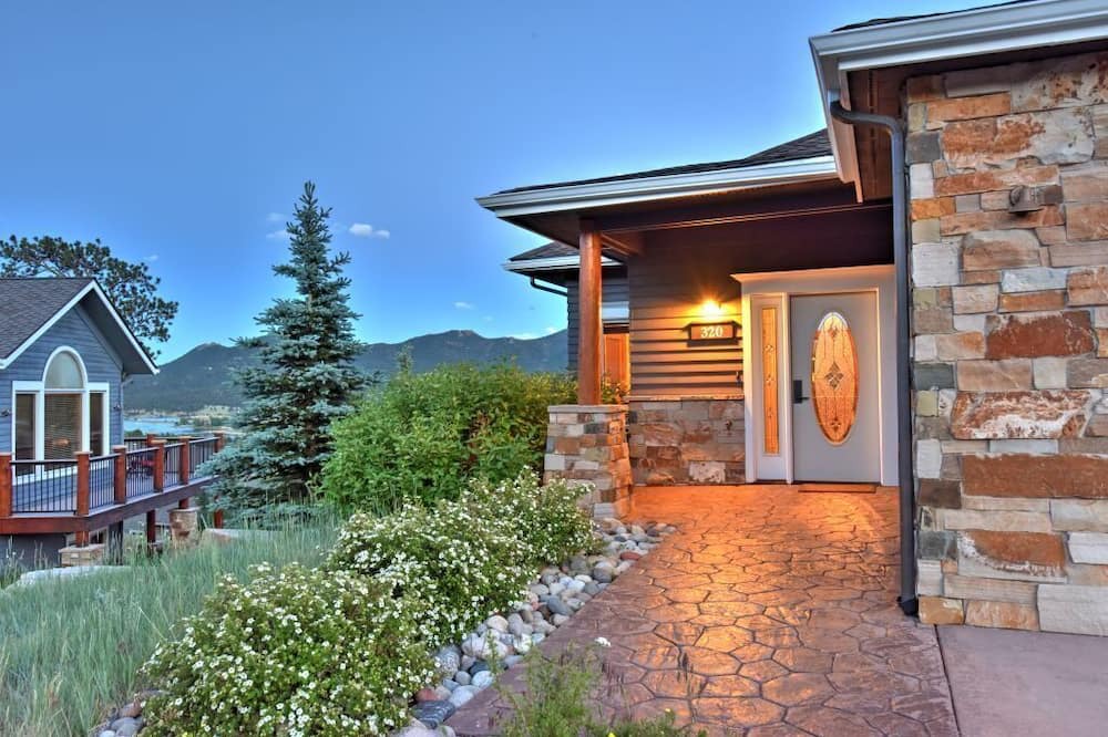 Photo of Outdoor in Stanley Hills
