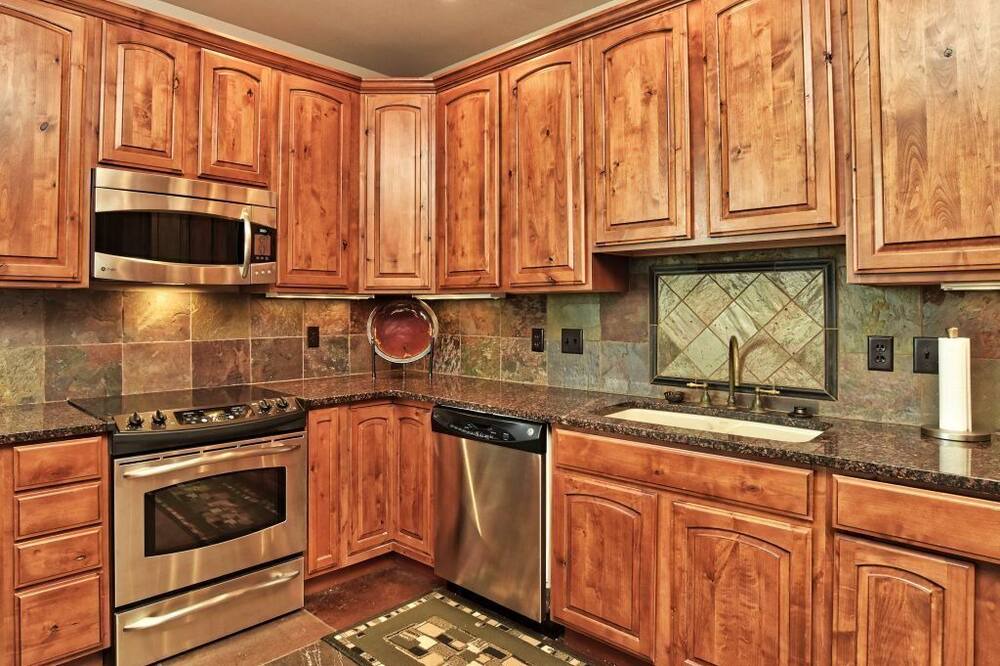 Photo of Kitchen in Stanley Hills