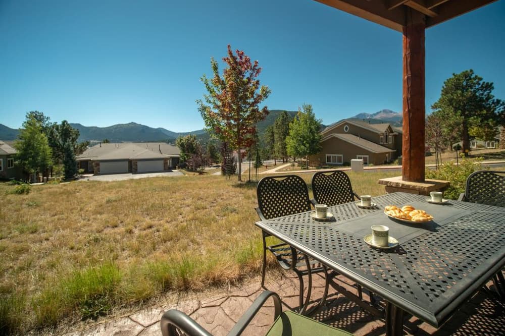Photo of Patio Balcony in Stanley Hills