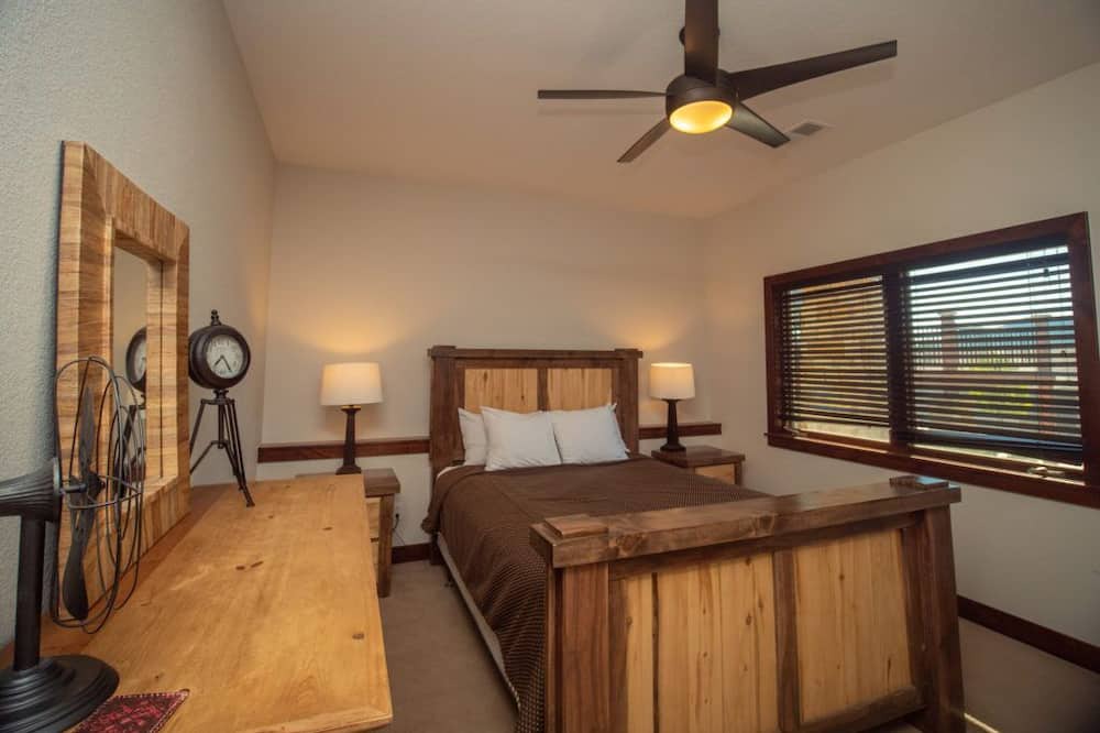 Photo of Bedroom in Stanley Hills