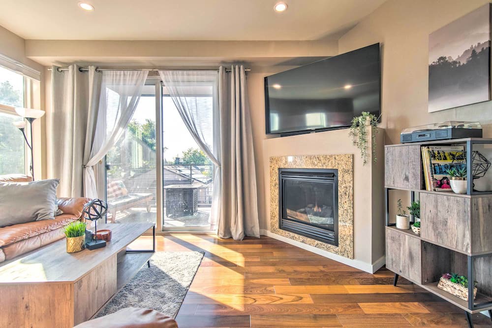 Photo of Livingroom in Sunnyside