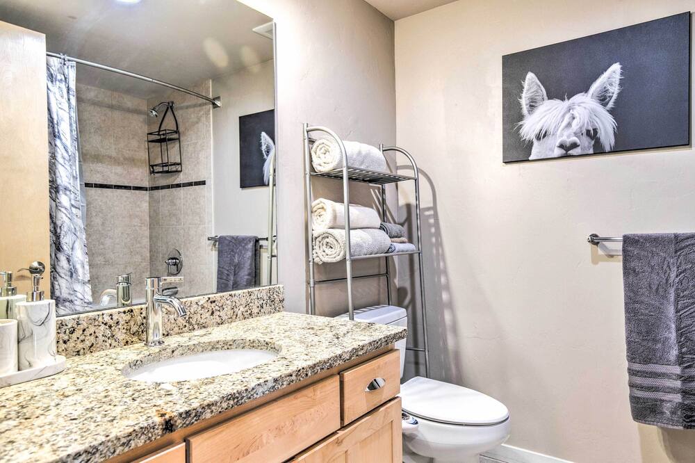 Photo of Bathroom in Sunnyside