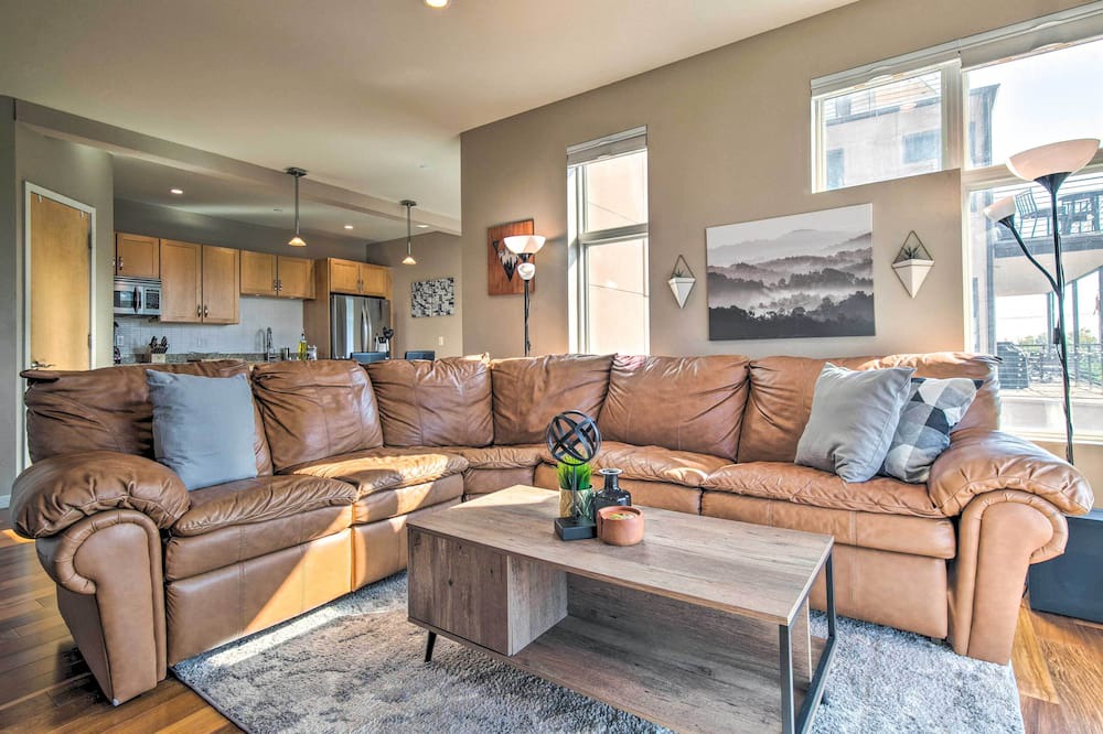 Photo of Livingroom in Sunnyside