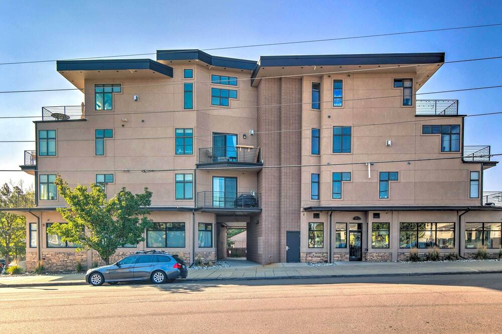 Photo of Outdoor in Sunnyside