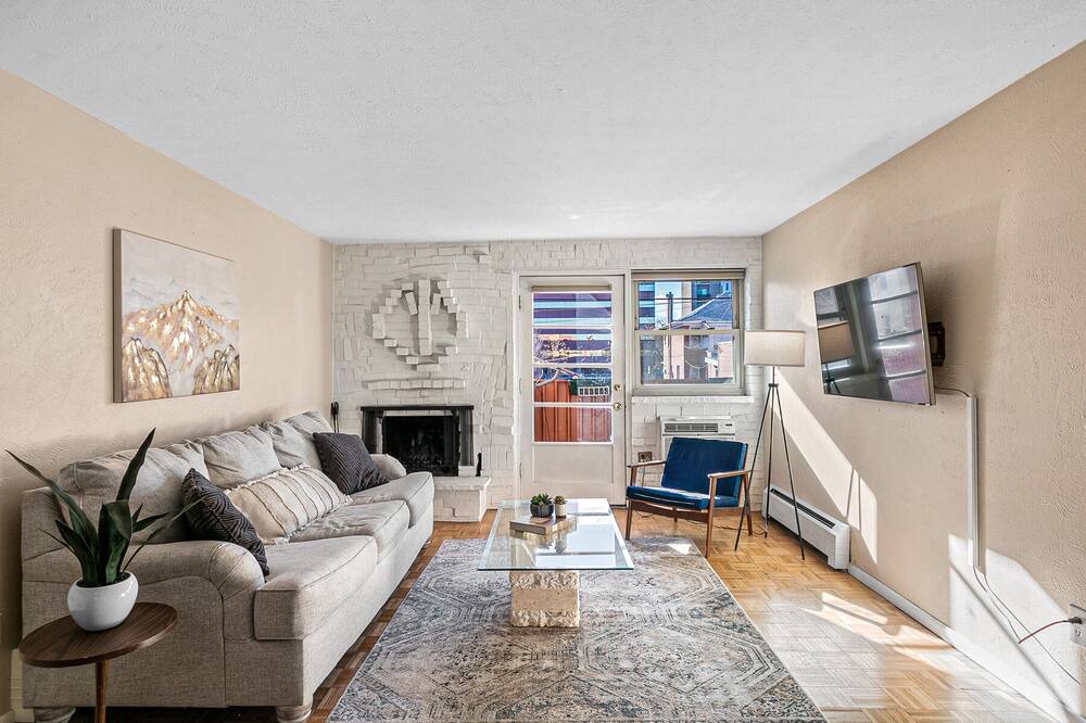 Photo of Livingroom in Capitol Hill