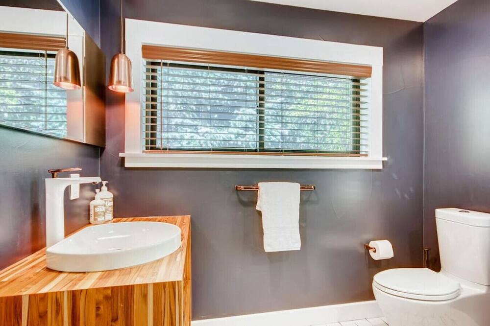 Photo of Bathroom in Idaho Springs