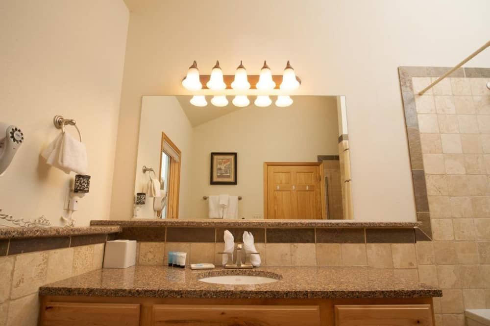 Photo of Bathroom in Stanley Hills