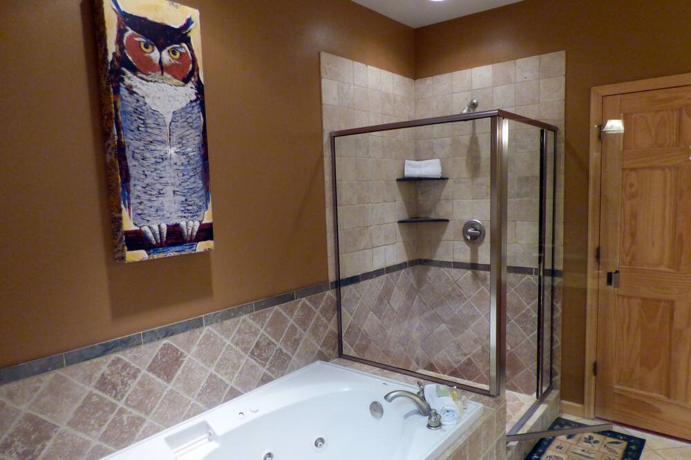 Photo of Bathroom in Stanley Hills
