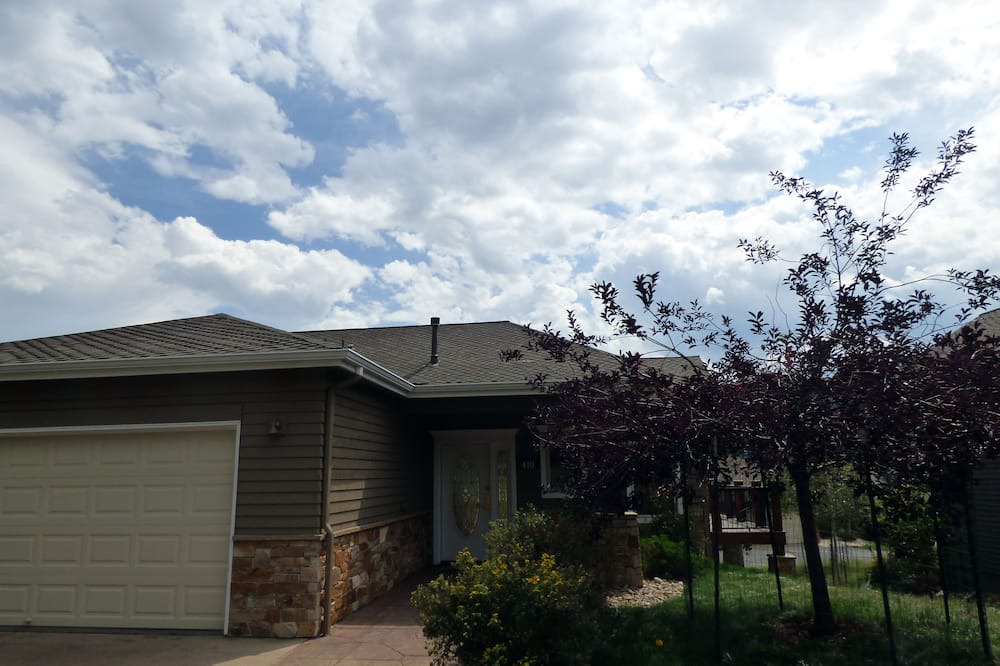 Photo of Outdoor in Stanley Hills
