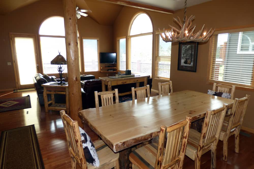 Photo of Kitchen in Stanley Hills