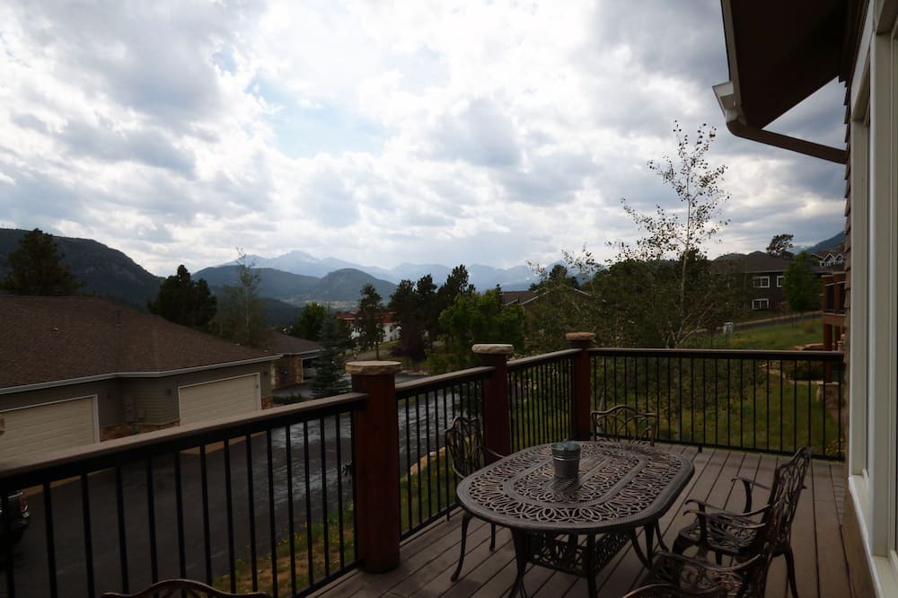 Photo of Patio Balcony in Stanley Hills