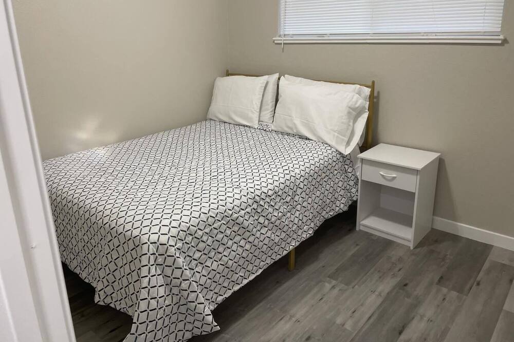 Photo of Bedroom in Northeast Park Hill