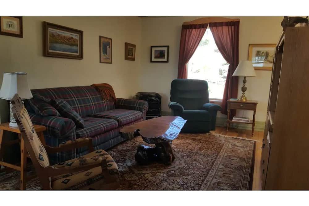 Photo of Livingroom in Victor