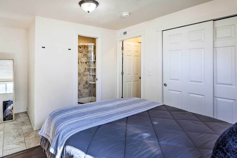 Photo of Bedroom in Lincoln Park