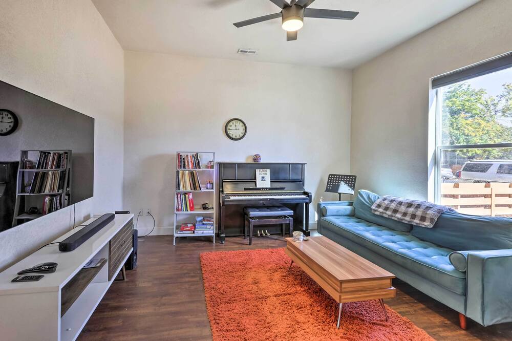 Photo of Bedroom in Lincoln Park