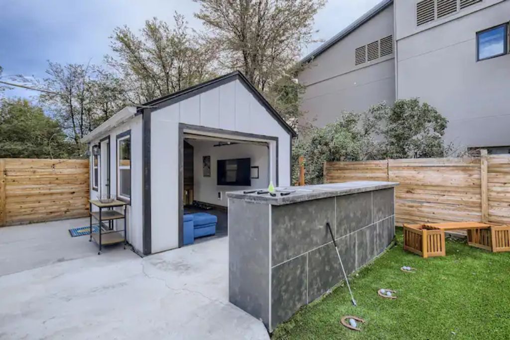 Photo of Outdoor in Barths