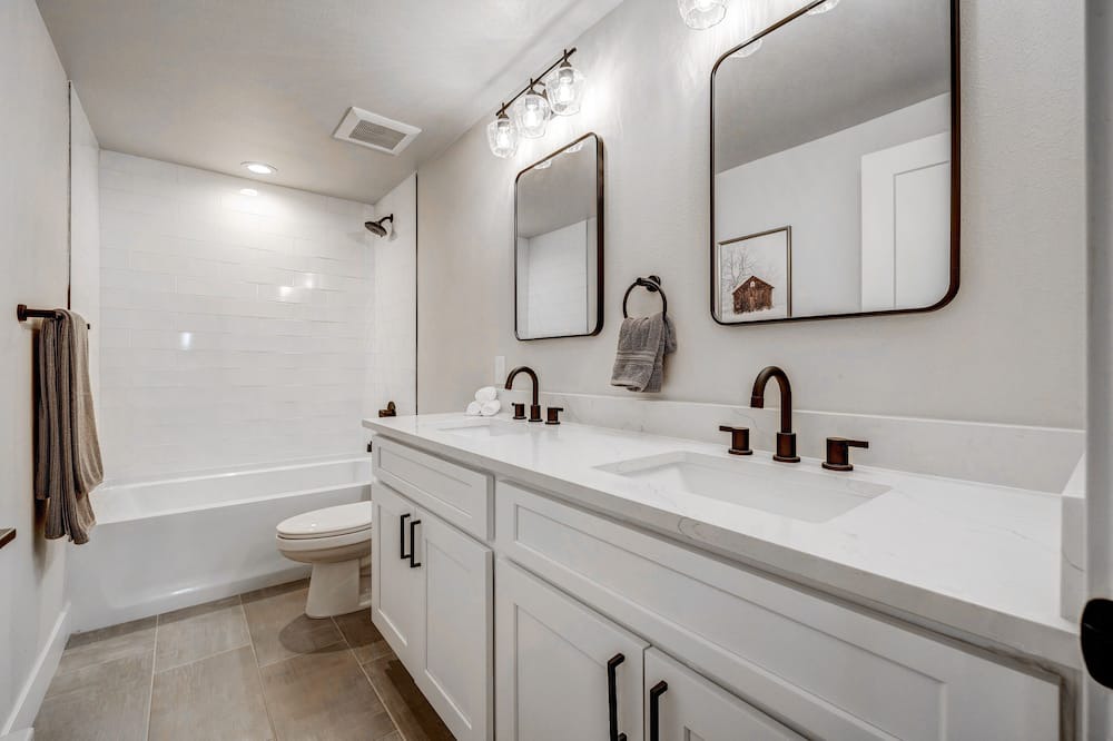 Photo of Bathroom in Sunnyside