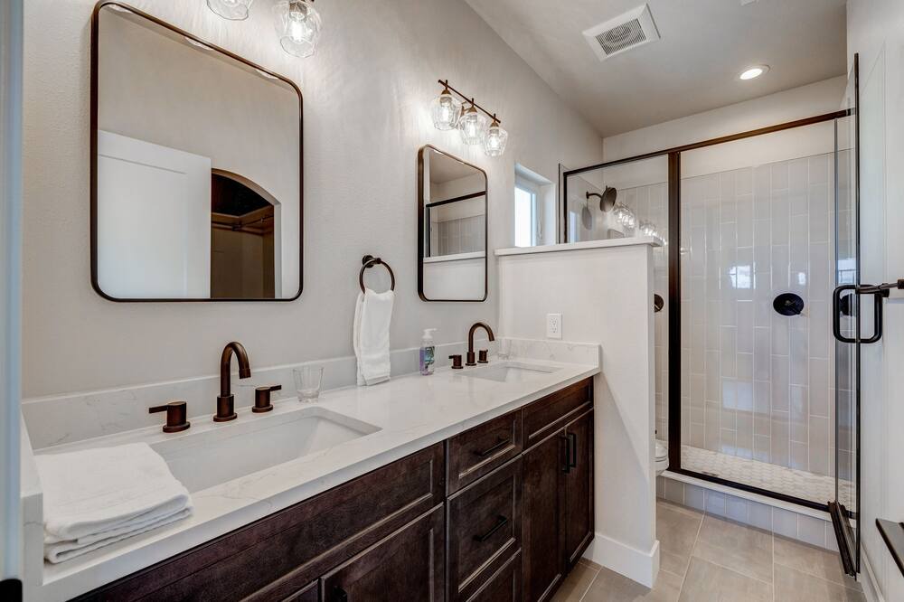 Photo of Bathroom in Sunnyside