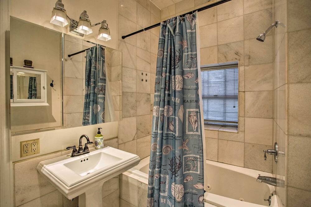 Photo of Bathroom in Rifle