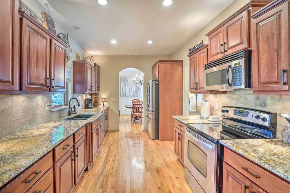 Photo of Kitchen in Skyway
