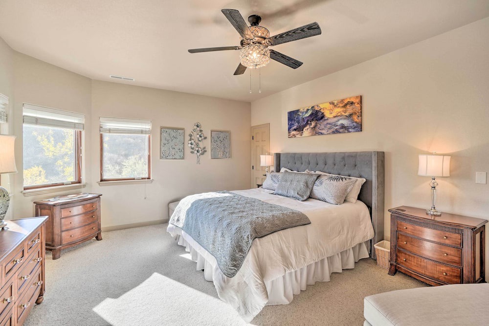 Photo of Bedroom in Skyway