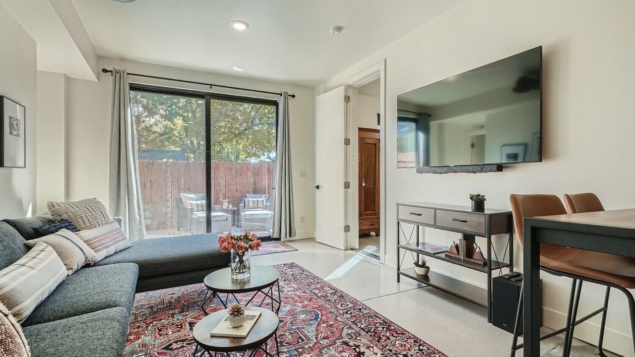 Photo of Livingroom in Sloan Lake