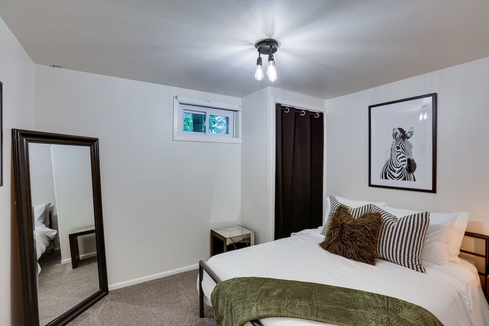 Photo of Bedroom in Englewood