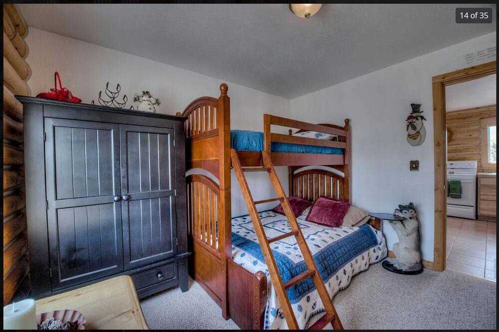 Photo of Bedroom in Warm Springs