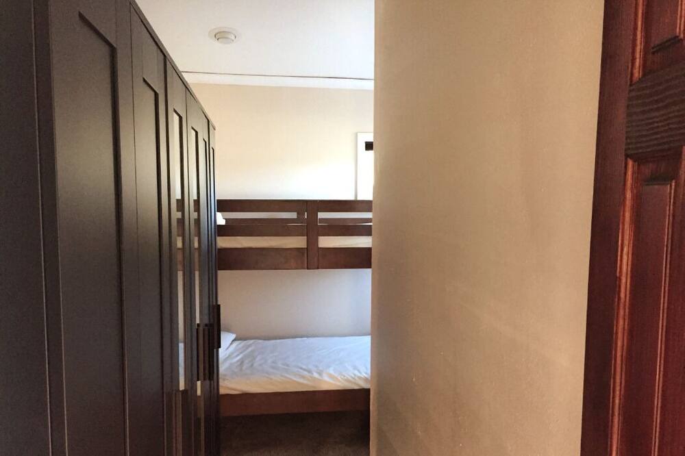 Photo of Bedroom in Golden