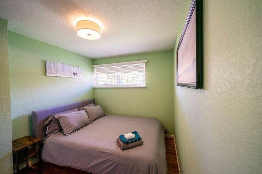 Photo of Bedroom in Alta Vista Area