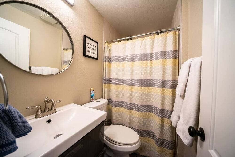 Photo of Bathroom in Alta Vista Area