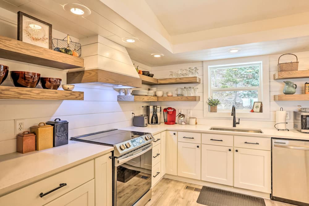 Photo of Kitchen in Saint Mary's