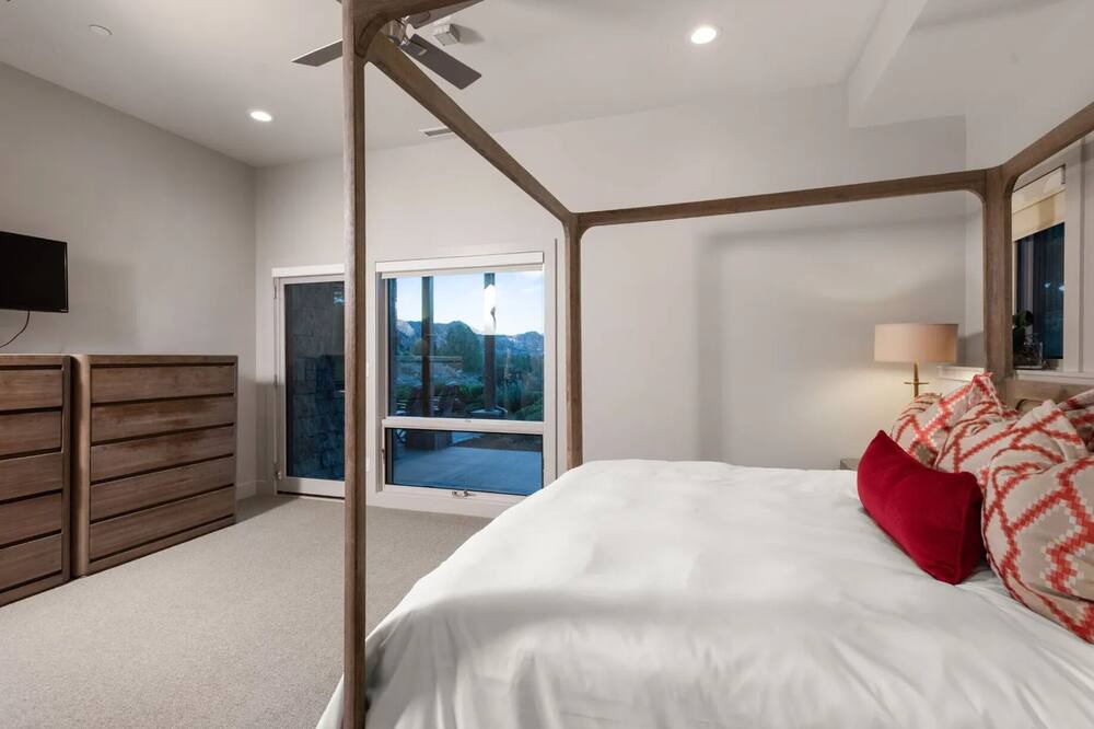 Photo of Bedroom in Aspen Glen