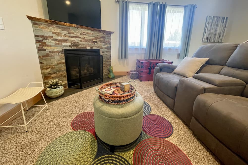 Photo of Livingroom in Hayden