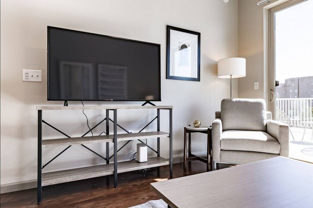 Photo of Livingroom in Lincoln Park