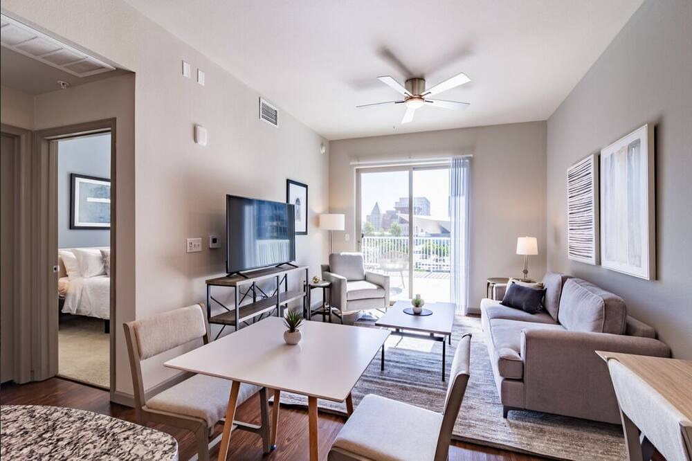 Photo of Livingroom in Lincoln Park
