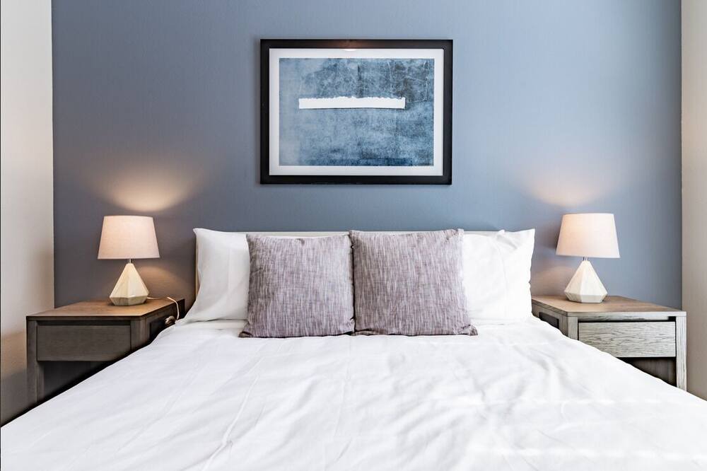 Photo of Bedroom in Lincoln Park