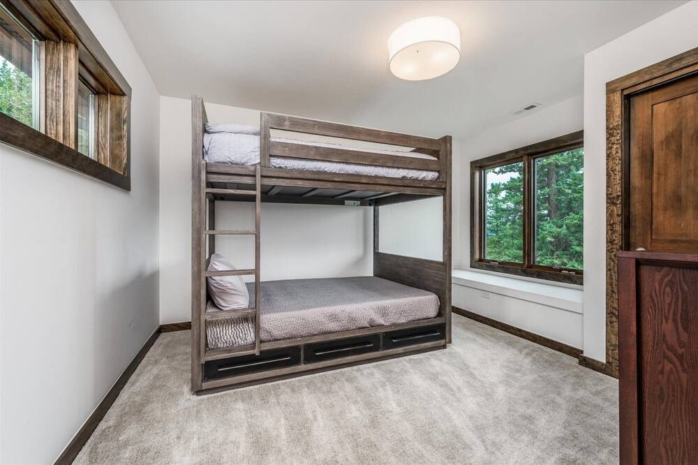 Photo of Bedroom in Evergreen