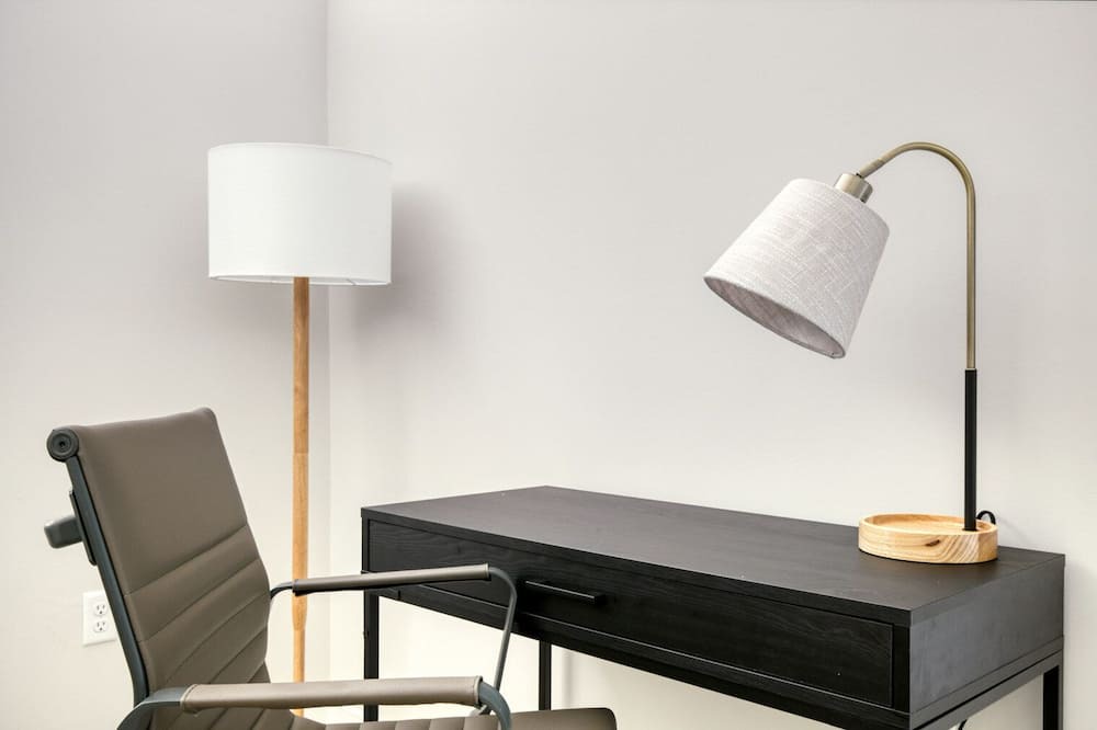 Photo of Bedroom in Transit Village