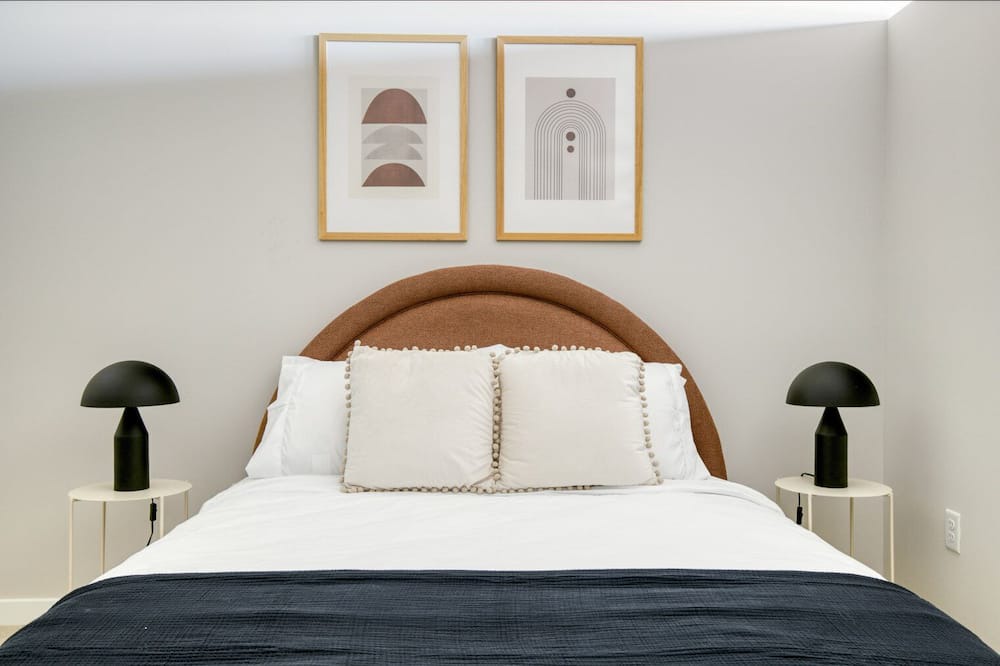 Photo of Bedroom in Transit Village