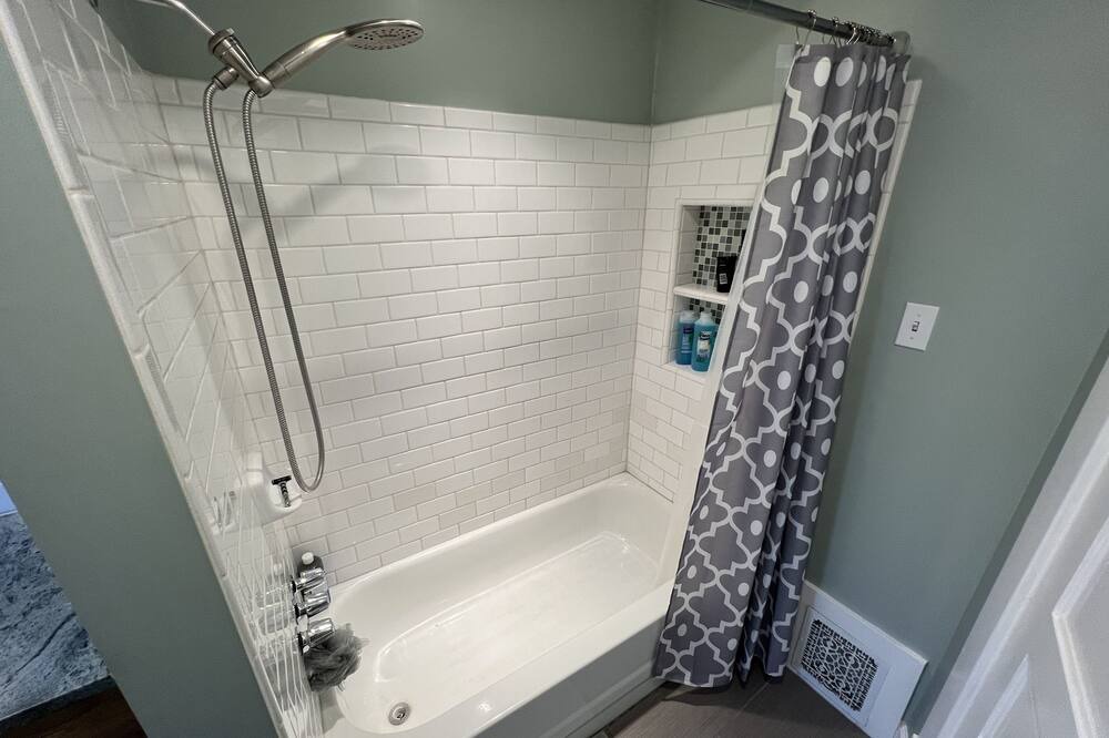 Photo of Bathroom in Cole