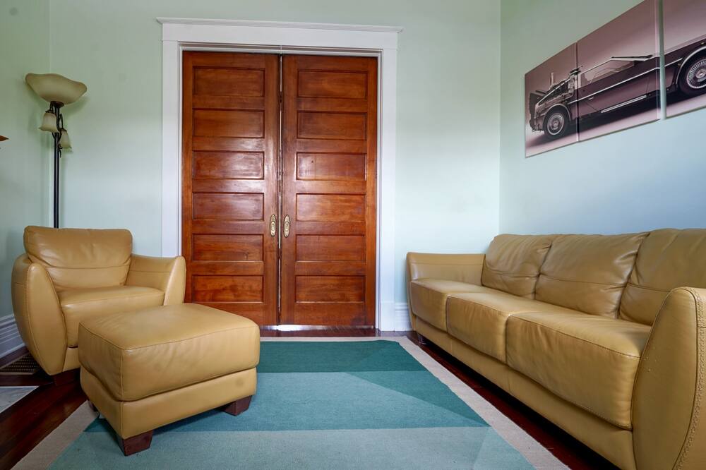 Photo of Bedroom in Cole