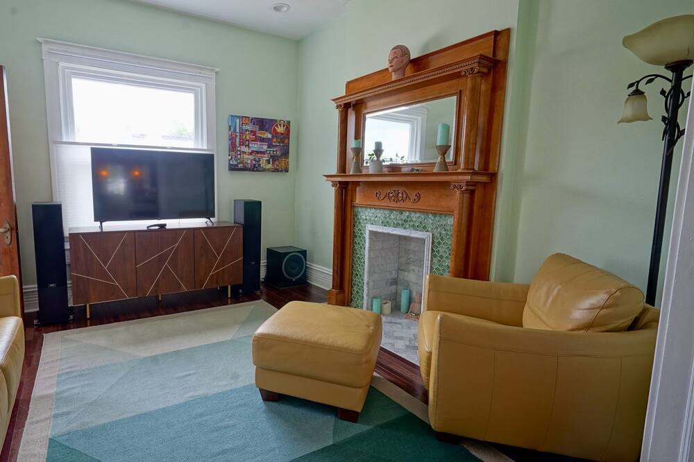 Photo of Livingroom in Cole