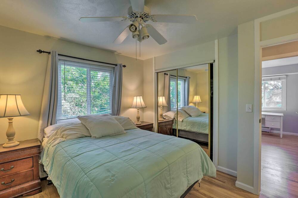 Photo of Bedroom in Columbine
