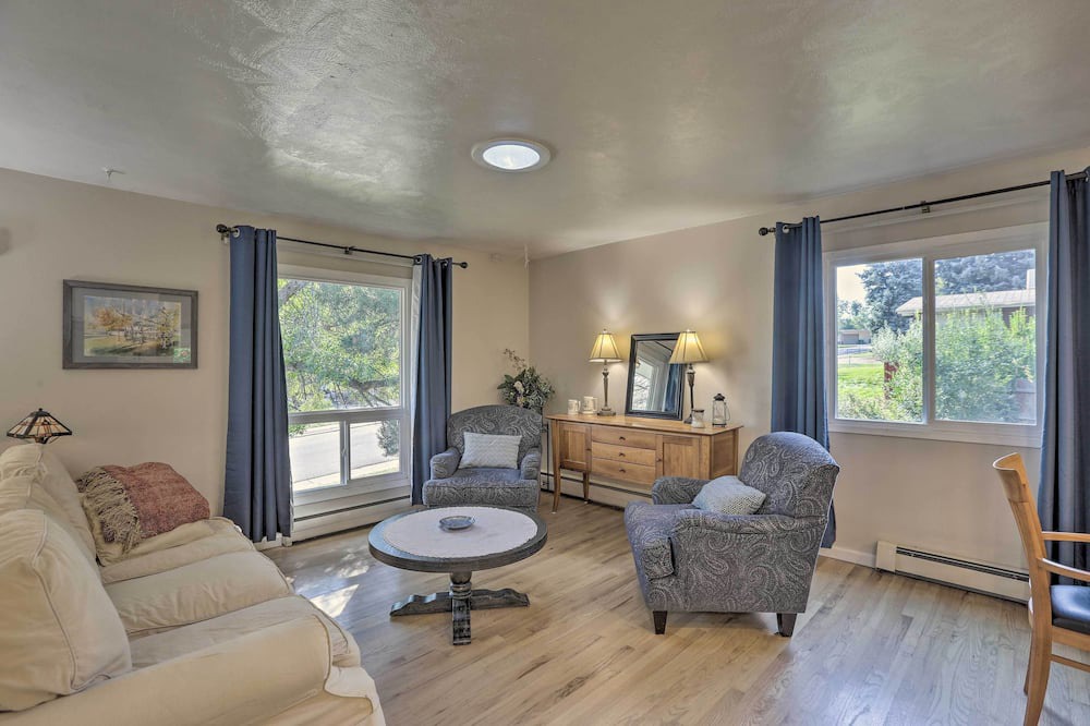 Photo of Bedroom in Columbine